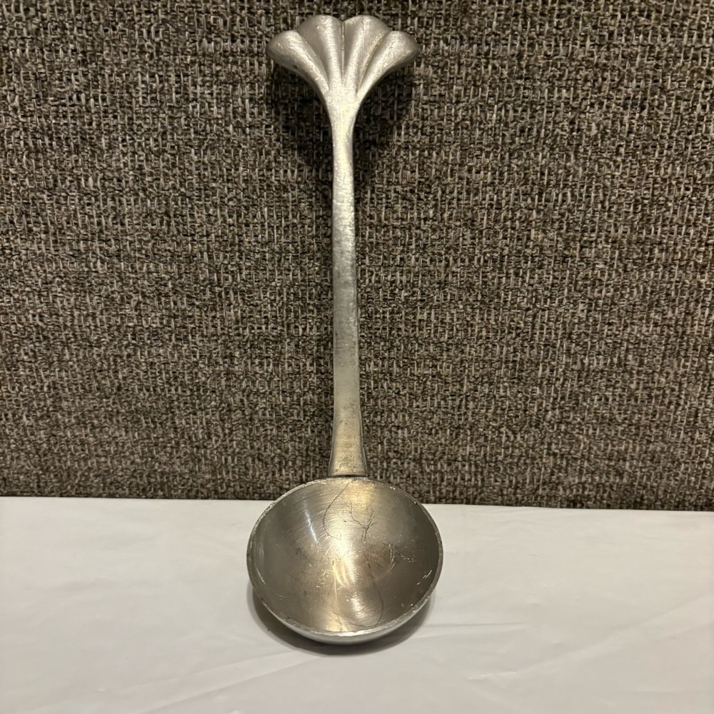 Woodbury Pewterers Pewter‎ Gravy Ladle with Seashell Handle Danforth Vintage